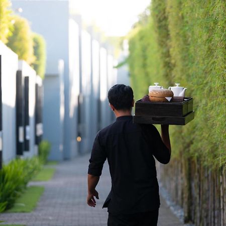 Equilibria Seminyak Villa Exteriör bild
