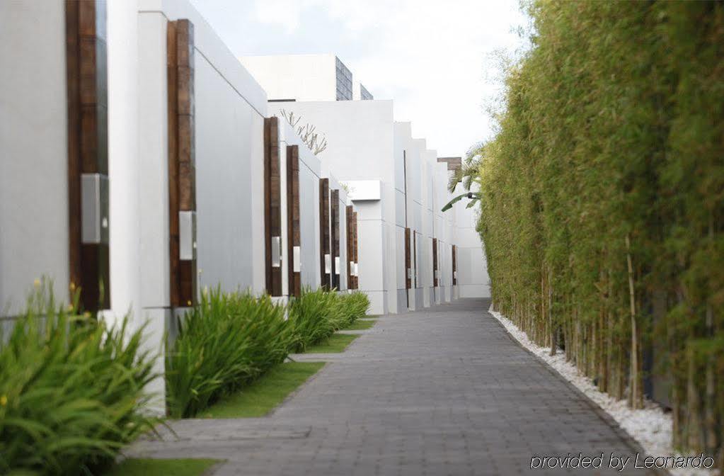 Equilibria Seminyak Villa Exteriör bild