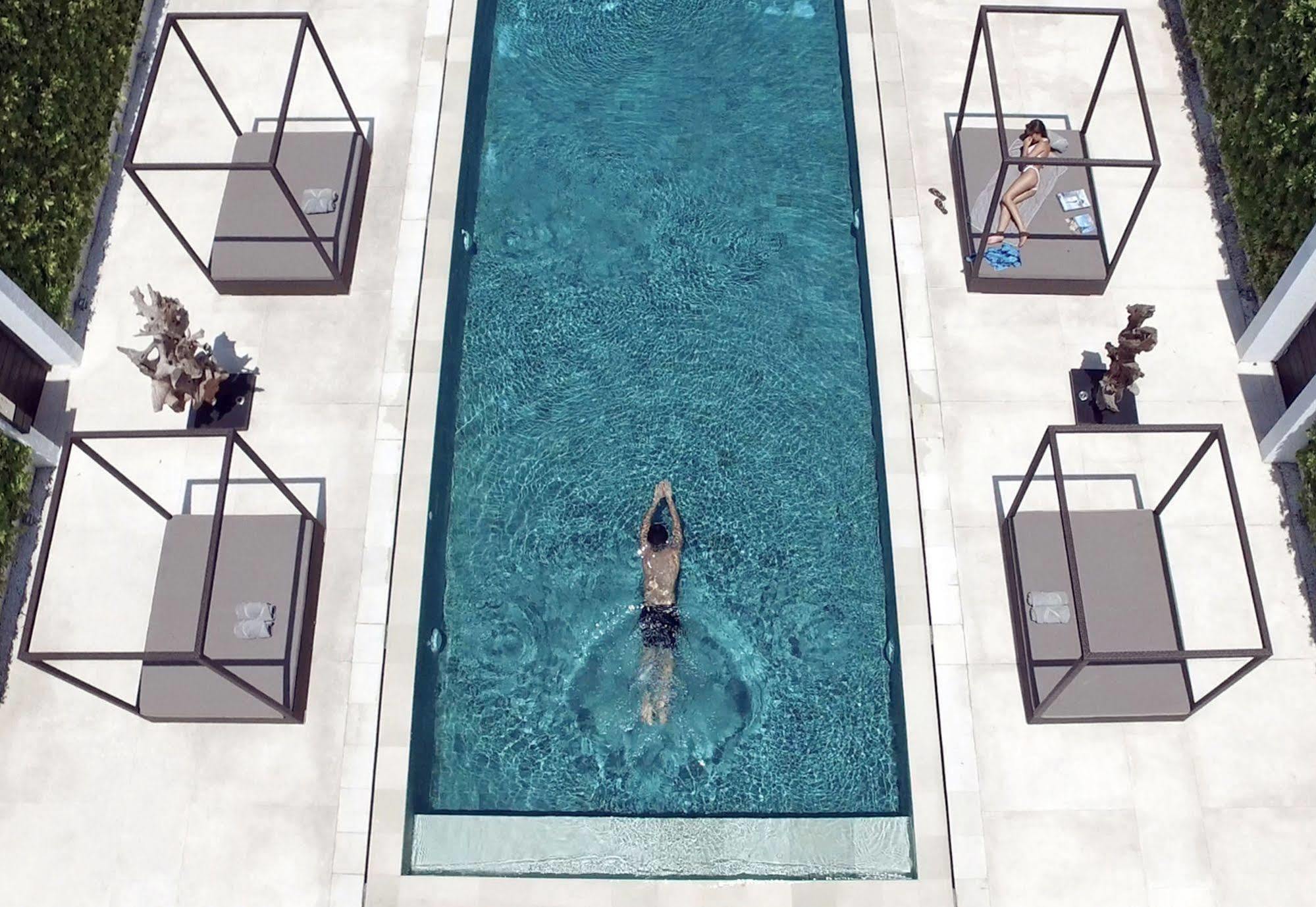 Equilibria Seminyak Villa Exteriör bild