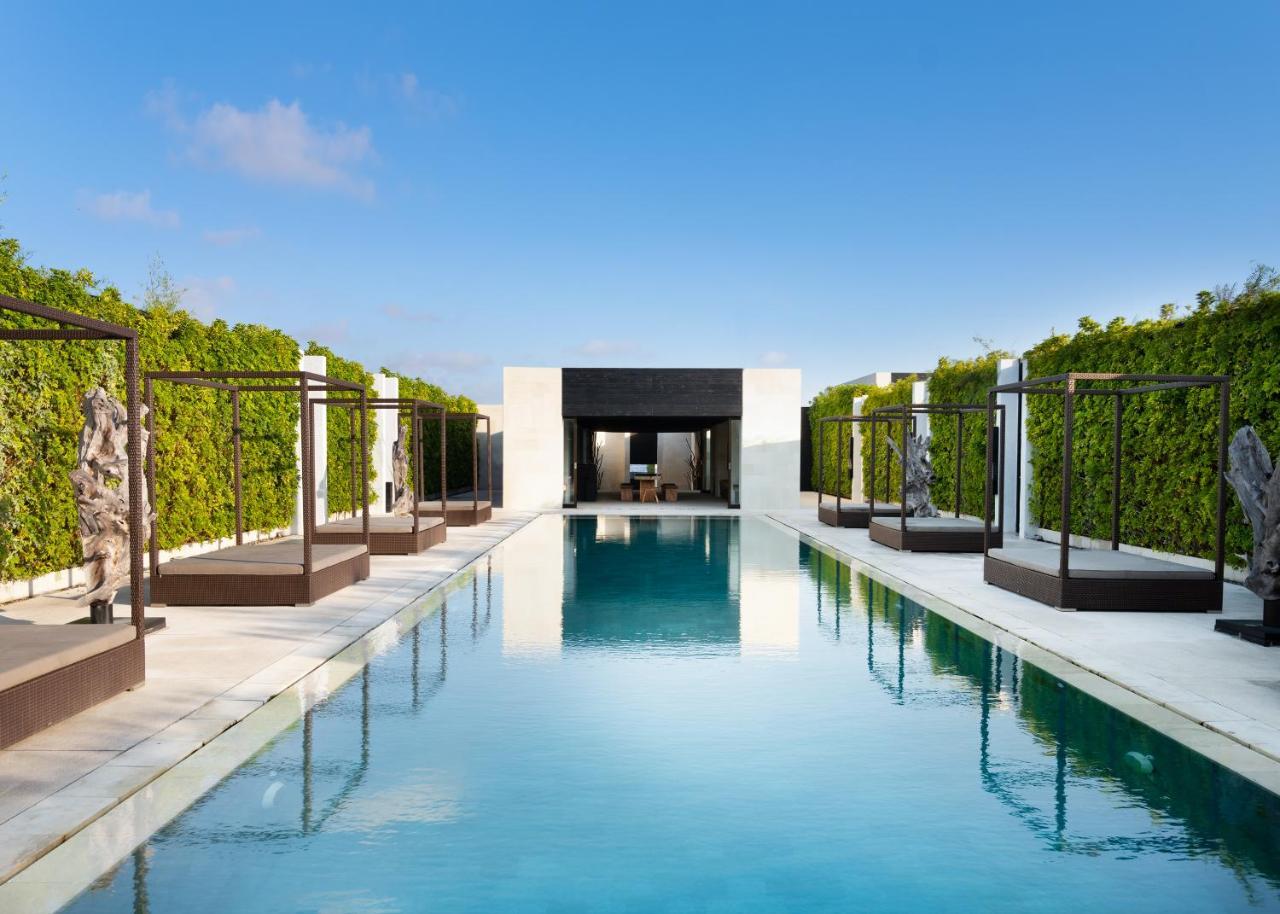 Equilibria Seminyak Villa Exteriör bild