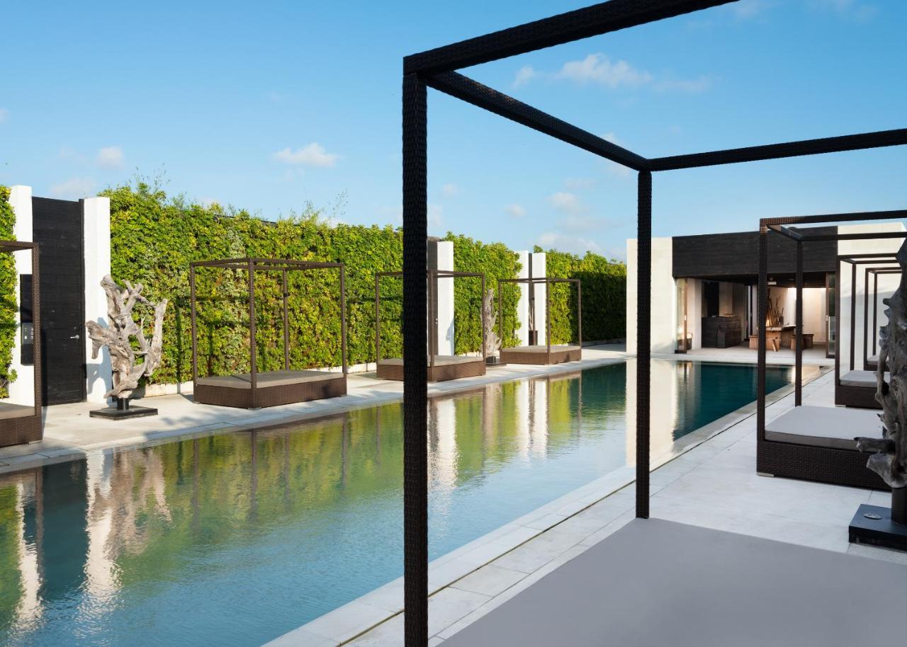 Equilibria Seminyak Villa Exteriör bild